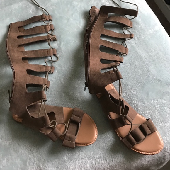BAMBOO Shoes - Shoes NWT size 6 New never worn tie up sandal boot BAMBOO Shoes - Shoes NWT size 6 New never worn tie up sandal boot